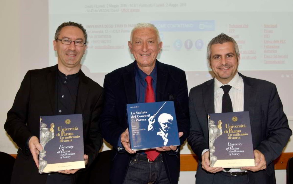 università