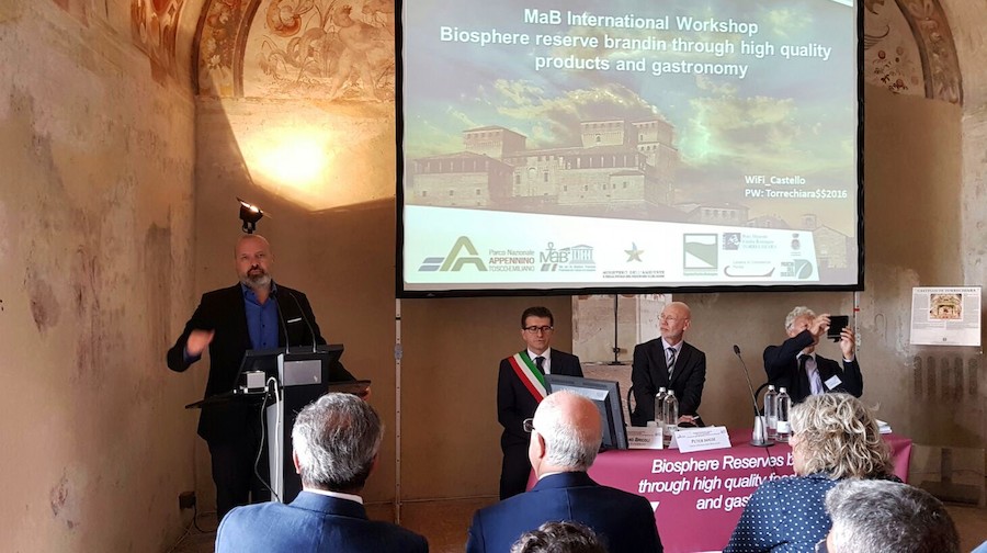 Il presidente Bonaccini durante il suo intervento