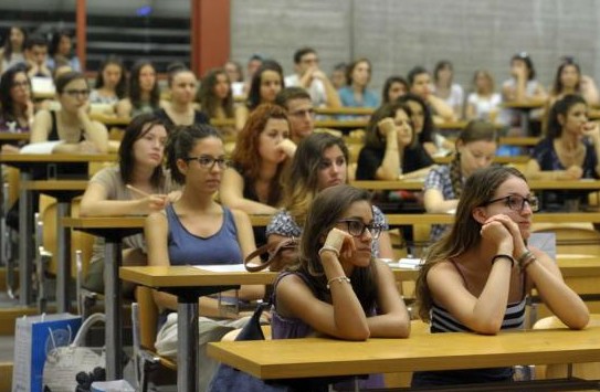 università