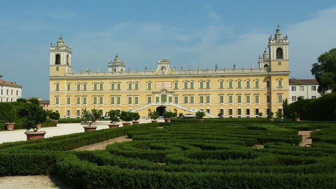 1280px-Reggia_di_Colorno_2011-06