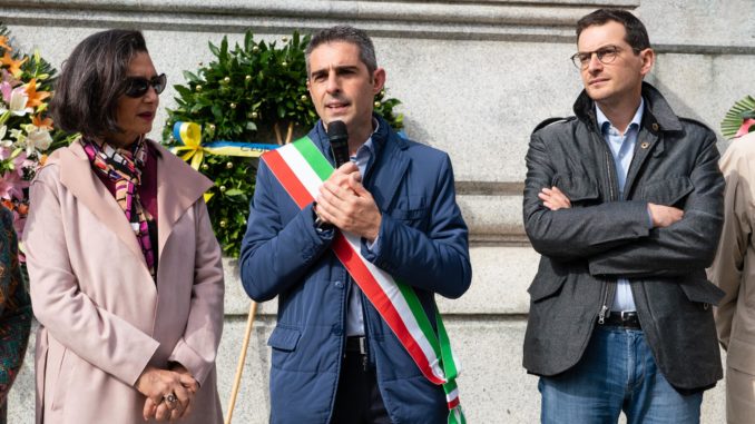 2019 10 10 Pizzarotti Guerra compleanno Verdi mostra Ferrarini-1