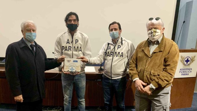 AP_da sx_Giancarlo Izzi, Presidente Avis Comunale Parma, Alessandro Lucarelli, dirigente sportivo Parma Calcio, Filippo Mordacci, Comandante Corpo Militi AP e Mario Ziliani, volontario AP e Avis