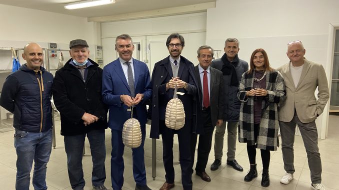 SISSA TRECASALI Ad Agriform di Sissa il corso per diventare norcini