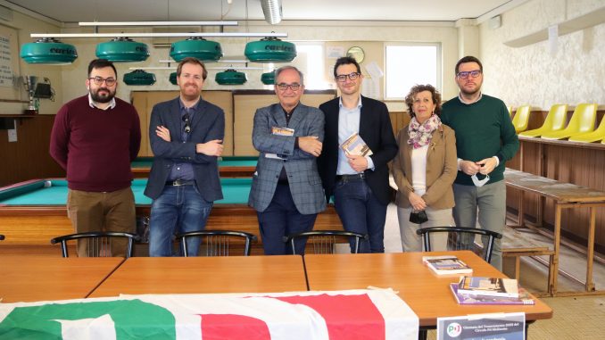 Incontro Molinetto - Da sinistra Guglielmo Agolino, Michele Vanolli, Augusto Schianchi, Michele Guerra, Patrizia Maestri, Francesco De Vanna
