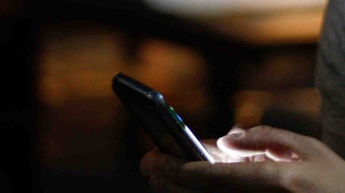 ab cellulare telefono smartphone