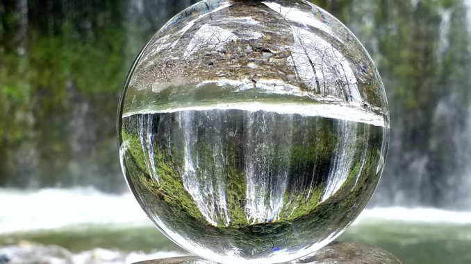 1 fiume acqua