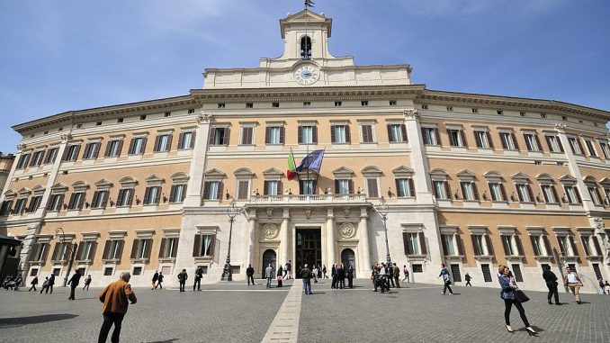 Montecitorio_-_panoramio