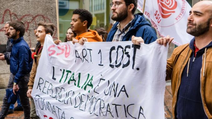 sinistrauniversitaria