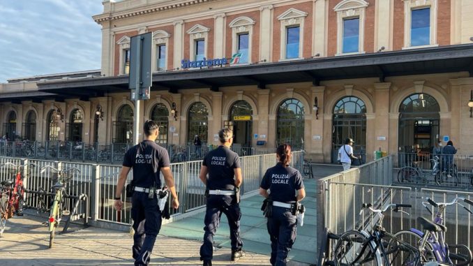 Polizia Locale Stazione 8 8 23