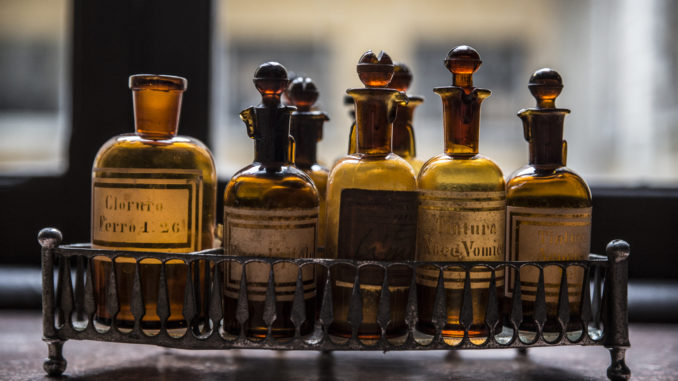 antica-farmacia-di-san-filippo-neri-e-suo-archivio-storico_128165