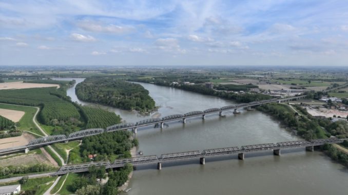 Foto_Roberto_Martini_-_Fiume_Po_-_Revere_Ostiglia
