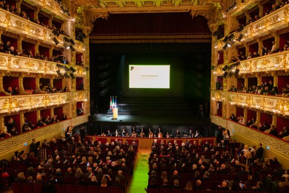 49374372167_46a8ee6cac_k