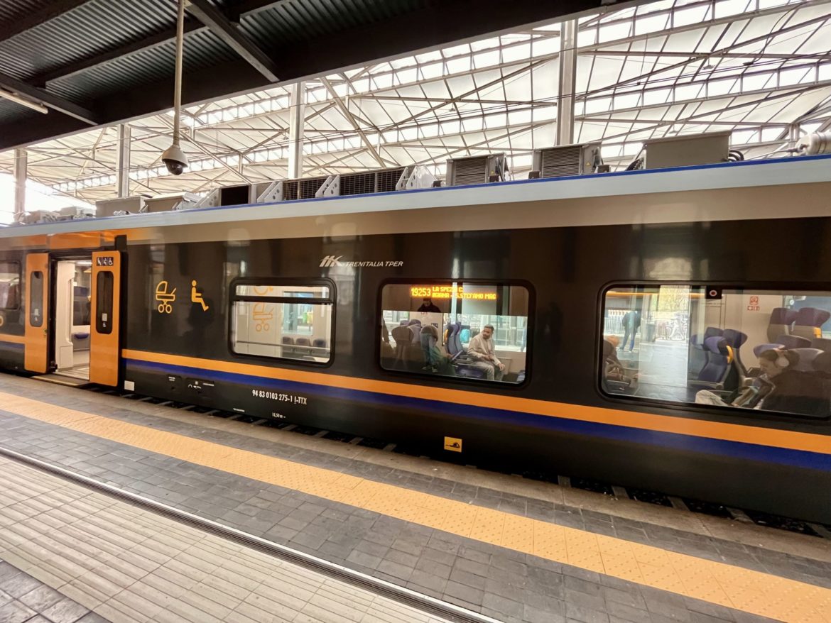 TrenoRegionalePontremolese-scaled