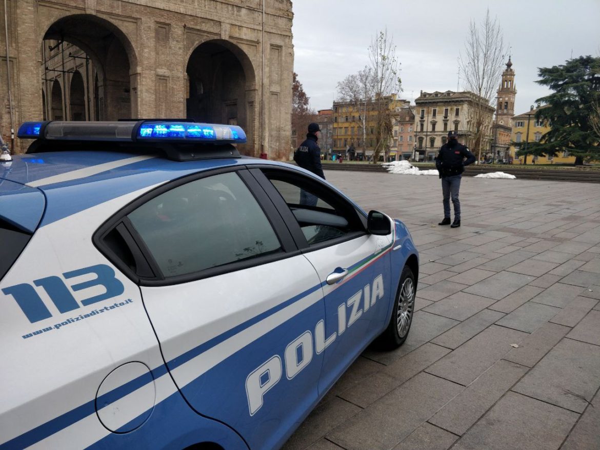 photo5816475434047616593