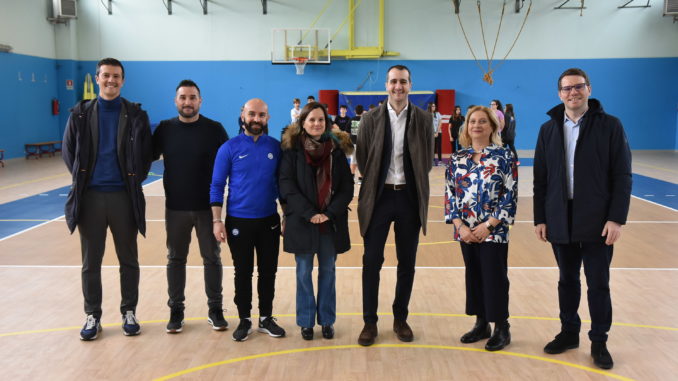 Nuova pavimentazoine palestra scuola Malpeli Baganzola (4)