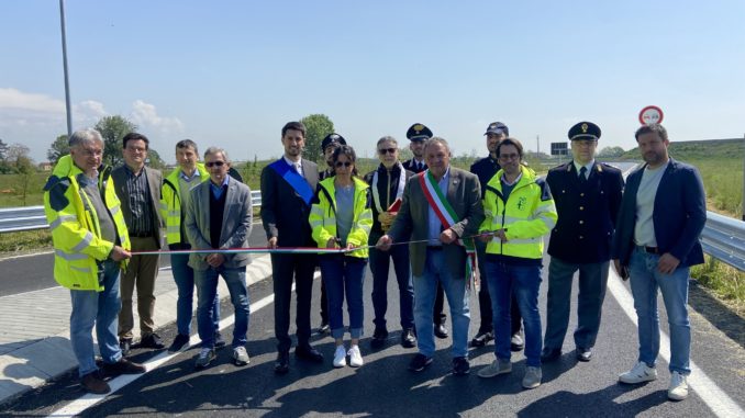 SISSA TRECASALI Aperta la tangenziale di Ronco Campo Canneto Opera connessa alla TiBre 002 Taglio del nastro
