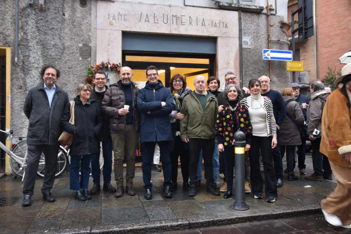 Ester-corner-inaugurazione-1-scaled