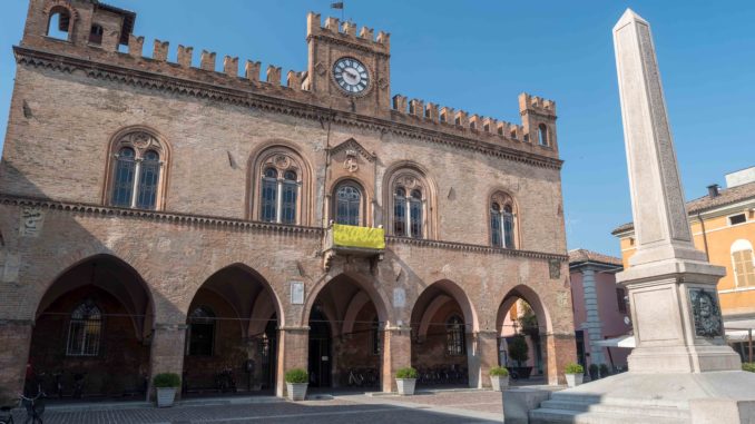 Fidenza,,Parma,,Emilia,Romagna,,Italy:,The,Medieval,Town,Hall,And