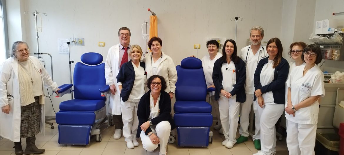 equipe-day-hospital-oncologico-ospedale-vaio-e-poltrone-donate