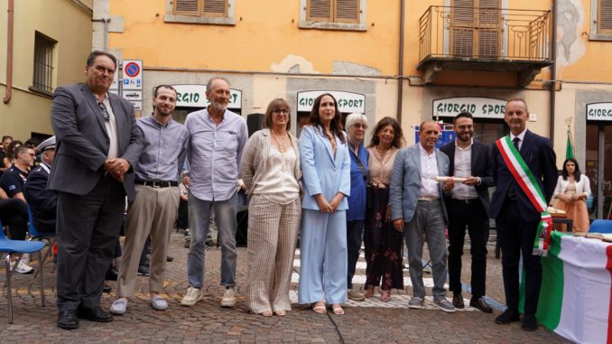 Consegna del riconoscimento al comitato Fieera del Fungo di Borgotaro