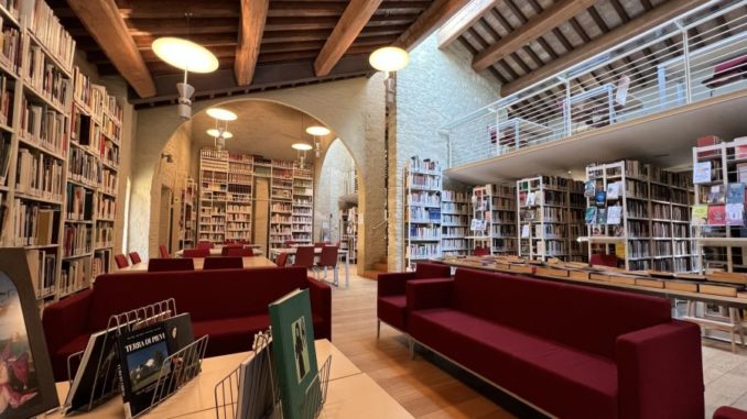biblioteca 9x6