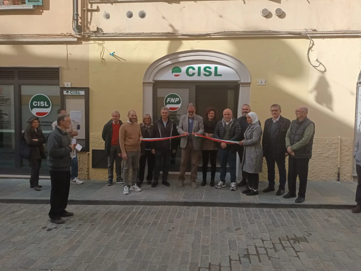 Nuova sede Cisl a Langhirano Nuova sede Cisl a Langhirano