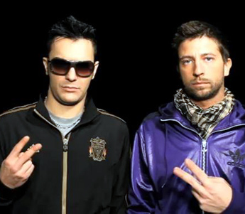 Two-Fingerz.jpg